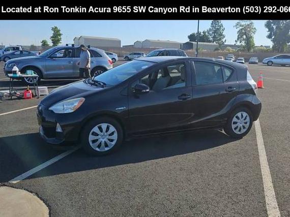TOYOTA PRIUS C 2013 JTDKDTB37D1055955 image